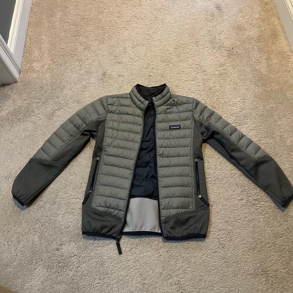 Patagonia Kids Jacket in Gray and Black - Picture 1 of 1